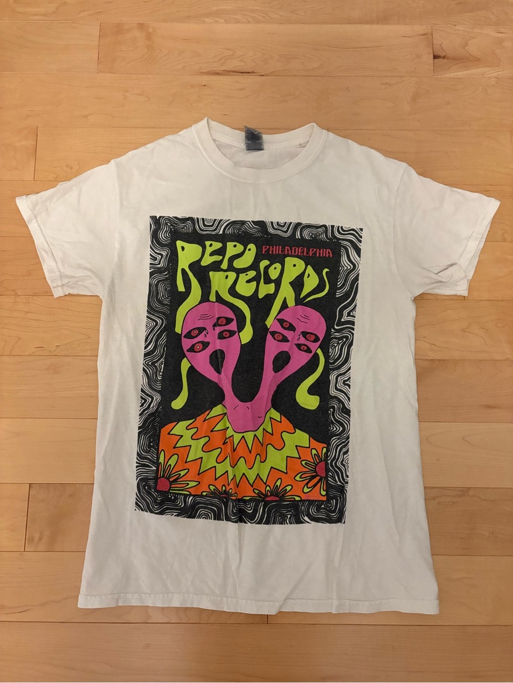 Repo Records Philadelphia T-shirt XS/S